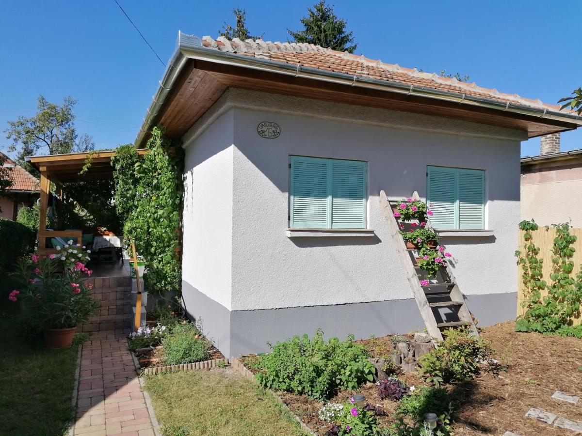 Menta Apartman Mezőkövesd Dış mekan fotoğraf