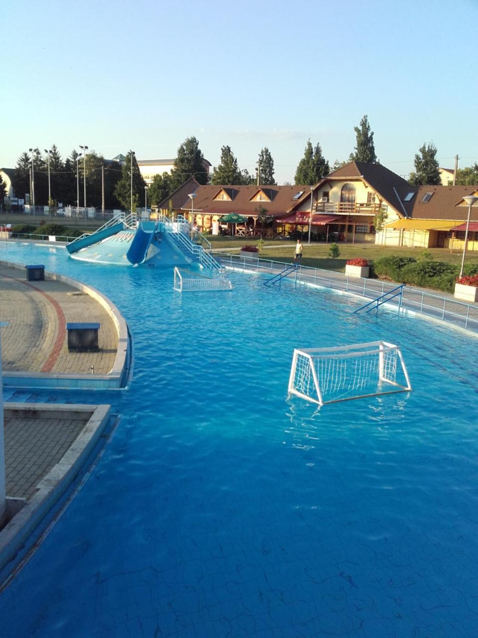 Menta Apartman Mezőkövesd Dış mekan fotoğraf